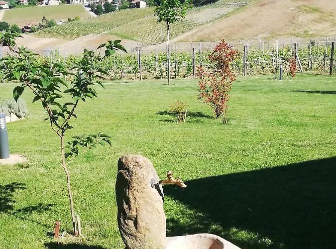A Ca Ed Franca E Giaco Konukevi La Morra